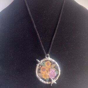 Floral Pendant Necklace